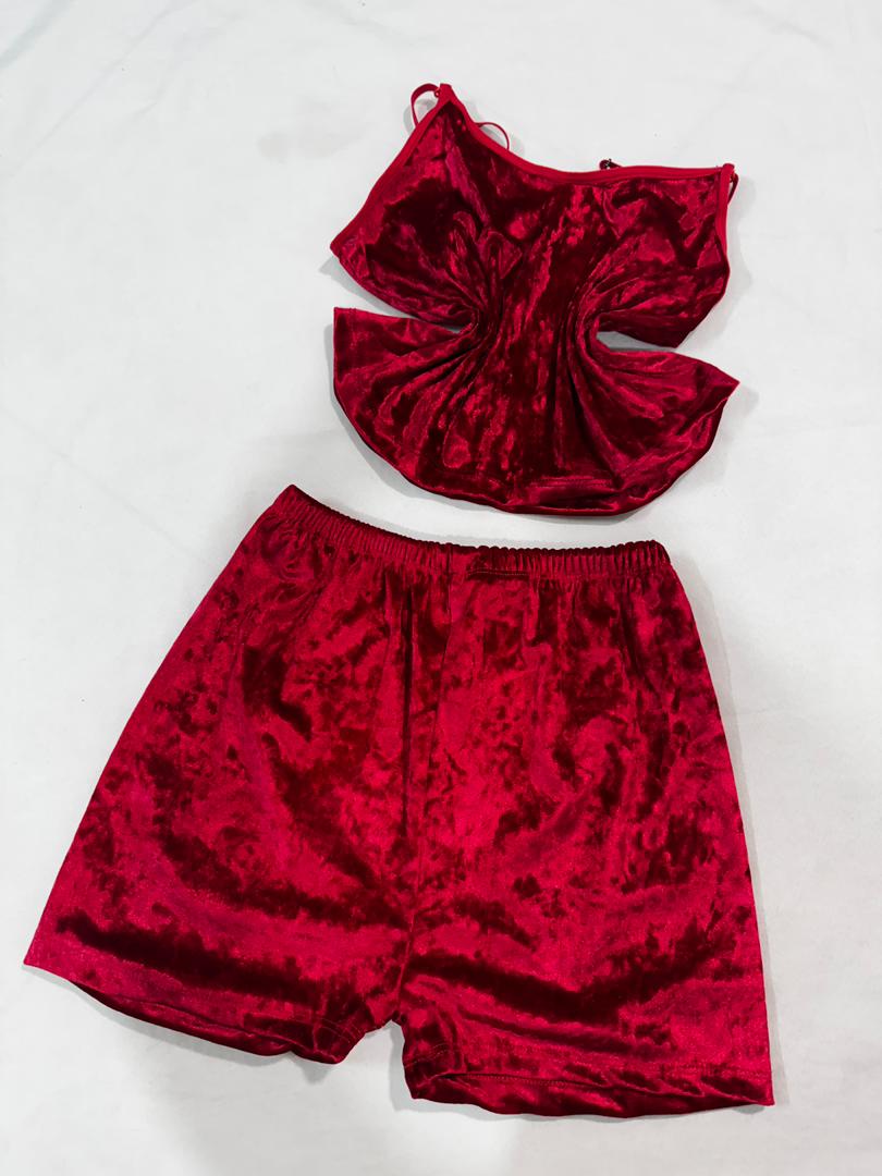 تاپ و شورتک مخمل